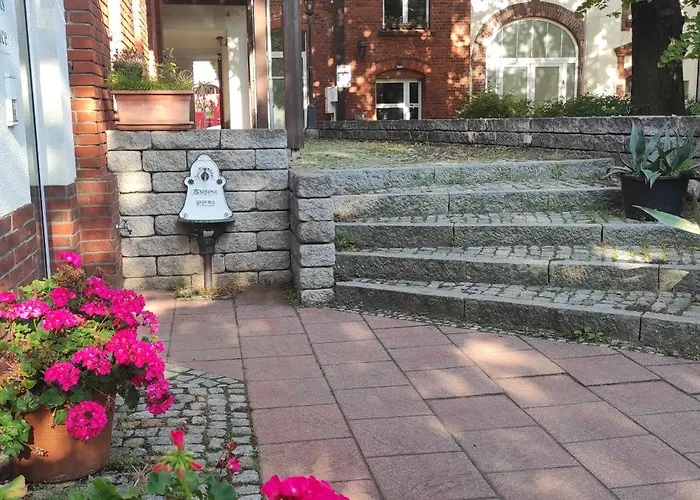 Mit Blick Ueber Daecher - Fuer Treppensteiger * Cottbus